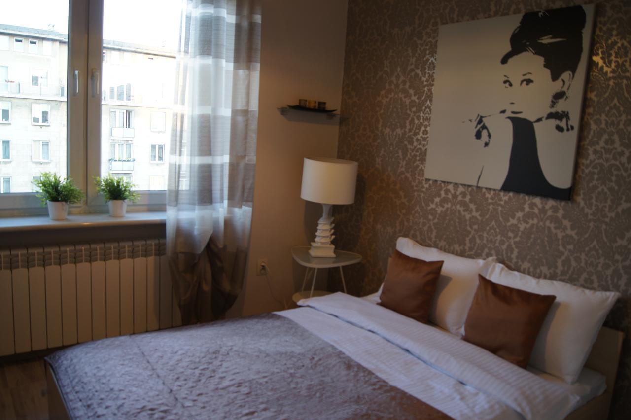 Krucza By Rental Apartments Varsovia Habitación foto